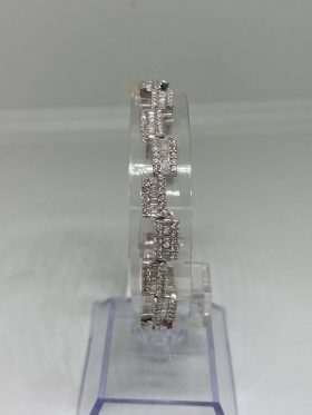 18kt White Gold Baguette Cut Diamond Bracelet