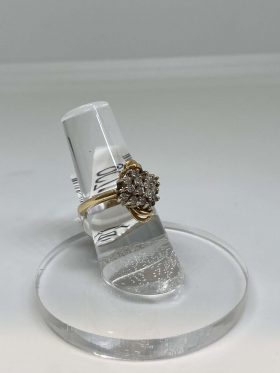 Gold Ring with diamond