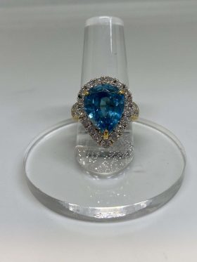 18K Yellow Gold Pear Cut Aquamarine Ring