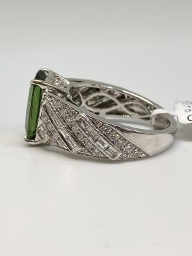 18k White Gold Green Tourmaline Ring